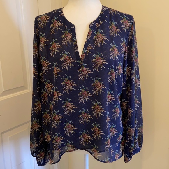 Navy floral top with lined bodice & sheer sleeves EUC - Picture 4 of 11